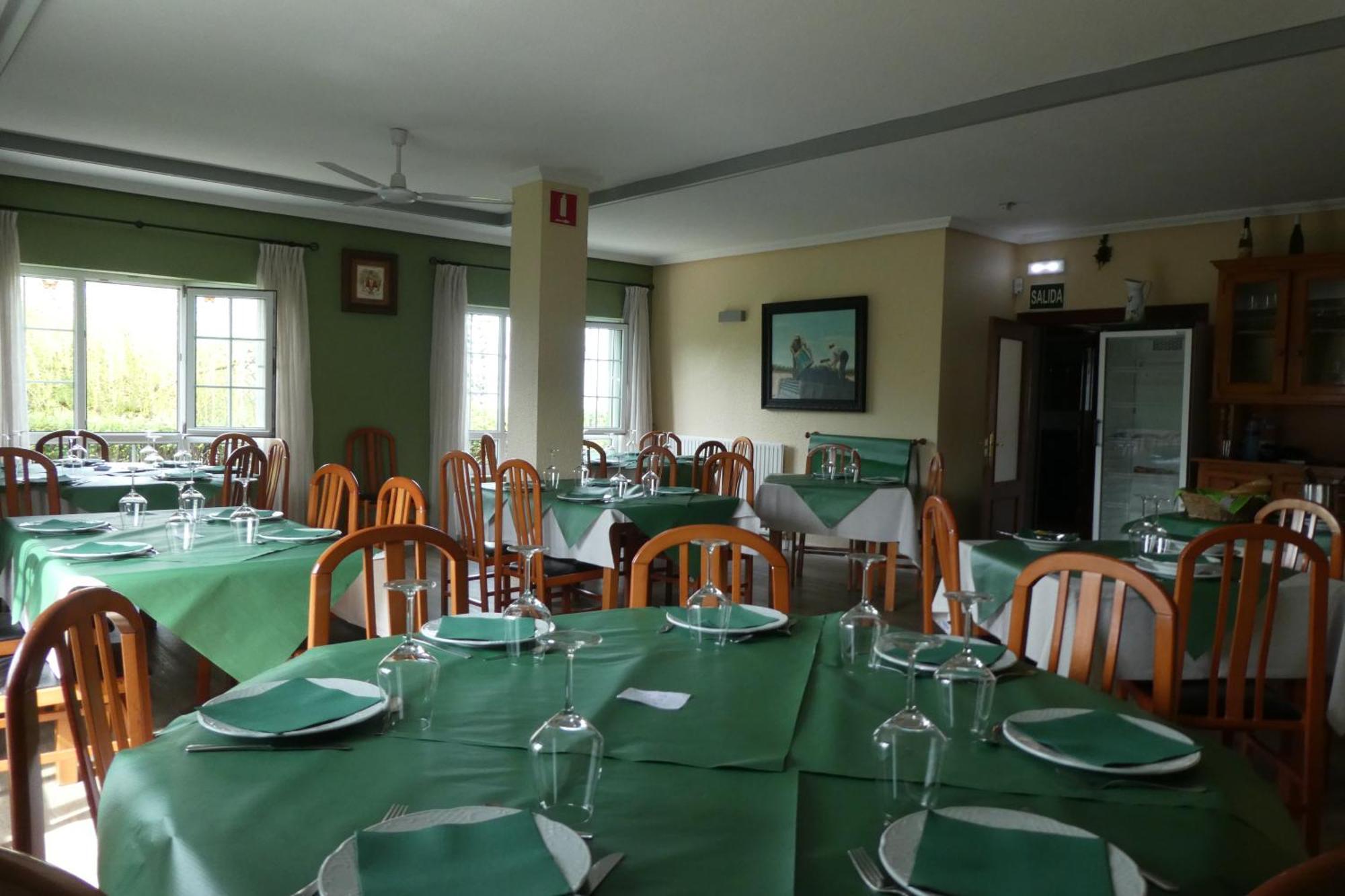 Hotel Restaurante El Fornon Novellana エクステリア 写真